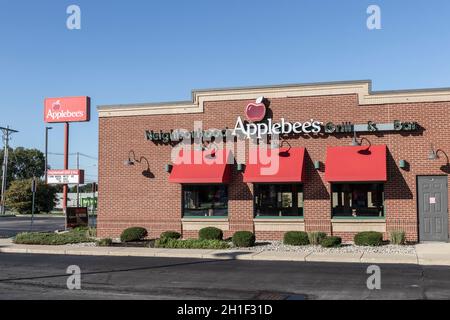 Frankfort - circa Ottobre 2021: Applebee's Neighborhood Grill and Bar Ristorante informale. Applebee's è una filiale di Dine Brands Global. Foto Stock