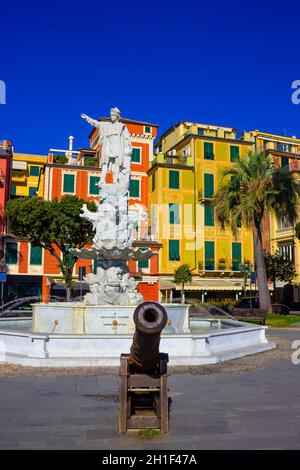 Santa Margherita Ligure, Italia - 13 settembre 2019: Monumento a Cristoforo Colombo a Santa Margherita Ligure in Italia Foto Stock