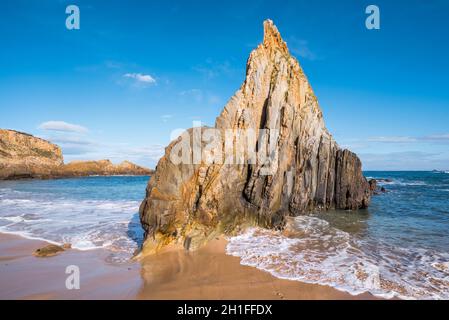 Paesaggio idilliaco in spiaggia Mexota, Asturias, Spagna. Foto Stock