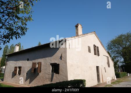 Casa colonica di Giuseppe Verdi. Luogo di nascita del musicista italiano Giuseppe Verdi nel borgo di Roncole di Busseto (Parma). Il casale è stato rec Foto Stock