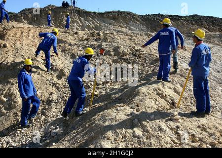 Ipiau, bahia / brasile - 10 agosto 2011: Lavoratori sono visti durante la costruzione di Ferrovia Integração Oeste Leste - Fiol - nel comune di i Foto Stock