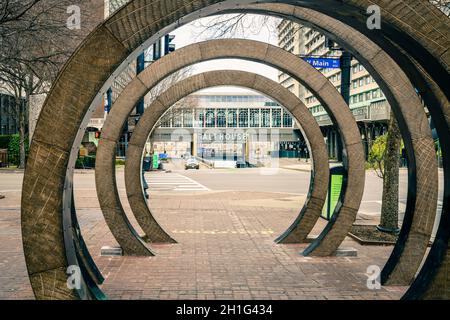 Louisville, Kentucky, 23 febbraio 2020: Vista del Galt House Hotel nel centro di Louisville, Kentucky, sul lungomare del fiume Ohio Foto Stock