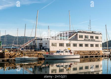 Vigo, Spagna - 20 Maggio 2017: barche ormeggiate al Real Club Nautico de Vigo. Si tratta di uno spagnolo yacht club con sede nella città di Vigo, Spagna. Foto Stock