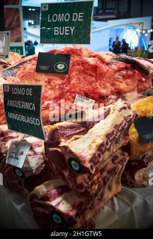 Madrid, Spagna. 18 Ott 2021. 34° buongustai Salon. Prodotti a base di carne. IFEMA, Madrid, Spagna. Credit: EnriquePSans / Alamy Live News Foto Stock