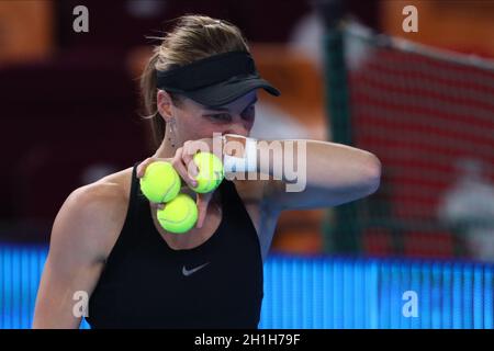 Mosca, Russia - 18 OTTOBRE 2021, Liudmila Samsonova durante la VTB Kremlin Cup 2021 al Palazzo Ginnastica Irina Viner-Usmanova di MOSCA, - 18 OTTOBRE: (Foto di Anatoliy Medved) Foto Stock