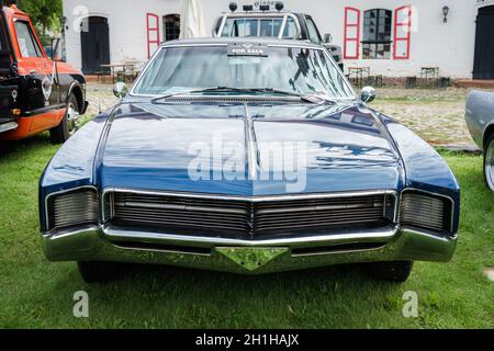 DIEDERSDORF, GERMANIA - 30 AGOSTO 2020: L'auto di lusso personale Buick Riviera, 1966. La mostra di 'US Car Classics'. Foto Stock