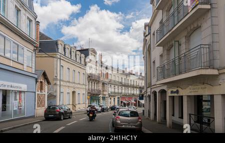 Vista sulla strada della città di Sable sur Sarthe, Francia Foto Stock