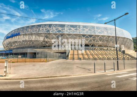 NIZZA, FRANCIA - AGOSTO 16: Veduta esterna dello Stade de Nice della Riviera di Allianz, Costa Azzurra, Francia, il 16 agosto 2019. Lo stadio ospita partite in casa di o Foto Stock