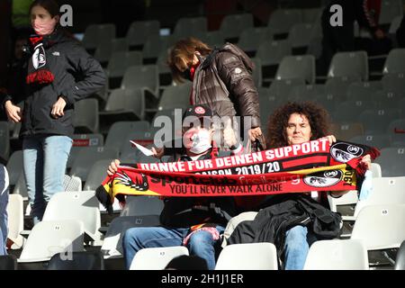 Die Fans sind Zurück, auch a Friburgo 1. FBL: 20-21: 2. Sptg. SC FRIBURGO - VFL WOLFSBURG LE NORMATIVE DFL VIETANO L'USO DI FOTOGRAFIE COME IMMAGINE Foto Stock