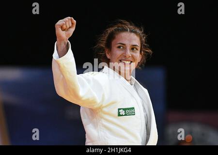 Donna -63 kg, Barbara TIMO del Portogallo festeggia la medaglia d'oro durante il Grand Slam 2021 di Parigi, evento Judo il 16 ottobre 2021 presso l'AccorHotels Arena di Parigi, Francia - Foto: Victor Joly/DPPI/LiveMedia Foto Stock