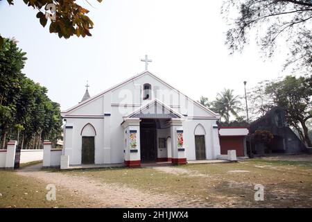 Chiesa cattolica a Basanti, Bengala Occidentale, India Foto Stock