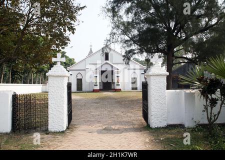 Chiesa cattolica a Basanti, Bengala Occidentale, India Foto Stock