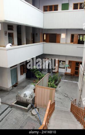 Il cortile interno della Casa Madre, residenza di Madre Teresa a Kolkata, Bengala Occidentale, India Foto Stock