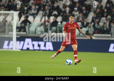 Stadio Allianz, Torino, Italia, 17 ottobre 2021, Roger Ibanez (AS Roma) durante la Juventus FC vs AS Roma - Serie di calcio italiana A partita Foto Stock