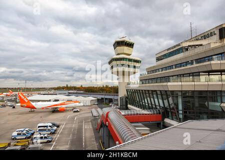 Berlino, Germania - 27 ottobre 2020: Berlino Tegel TXL Airport Terminal edificio in Germania. Foto Stock