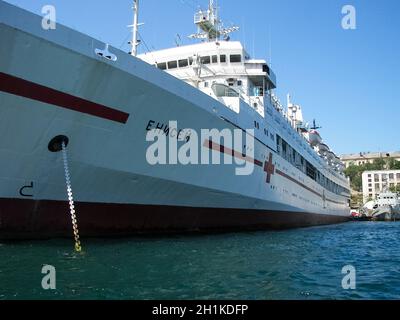 Repubblica di Crimea, Sevastopol - 28 luglio 2019: Nave ospedale Yenisei, flotta del Mar Nero. Foto Stock