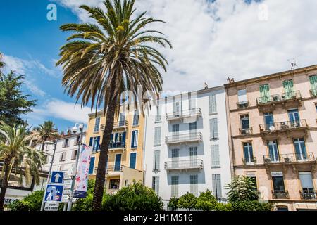 Costruzione sotto il sole di Hyères in Francia Foto Stock