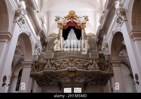 Maestoso vecchio organo nella cattedrale di Dubrovnik, Croazia Foto Stock