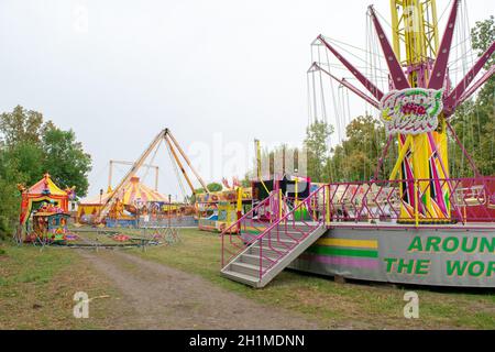 Slavyansk-su-Kuban, Russia - 14 Settembre 2018: Giorno della città di Slavyansk-su-Kuban, Circus nel parco. Istituito circus passeggiate nel parco della città. Foto Stock