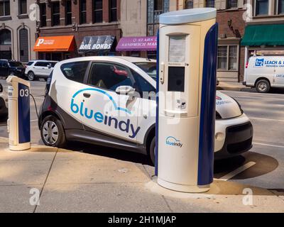 Stazione di ricarica per il servizio BlueIndy Car Sharing di Bollore - Indianapolis Foto Stock