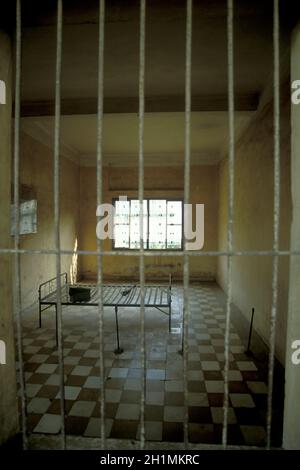 SOLO EDITORIALE E PER LE MEMORIE STORICHE UTILIZZARE SOLO IL TUOL Il Museo Sleng mostra la storia del crimine dei khmer rossi Nella vecchia scuola Tuol Sleng in Foto Stock