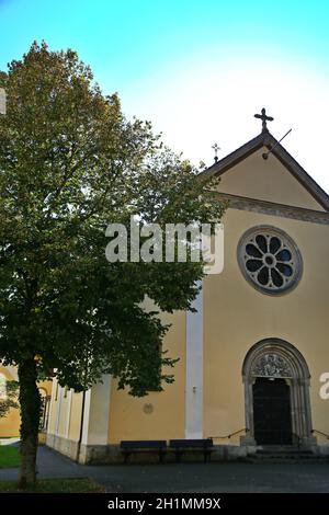 Mariä Himmelfahrt è una vista di Pappenheim in Baviera Foto Stock