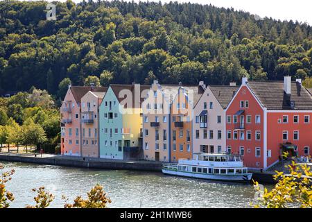 La fase di atterraggio della nave è una vista di Riedenburg Foto Stock