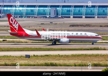 Guangzhou, Cina - 24 settembre 2019: China United Airlines CUA Boeing 737-800 aereo all'aeroporto di Guangzhou Baiyun (CAN) in Cina. Foto Stock