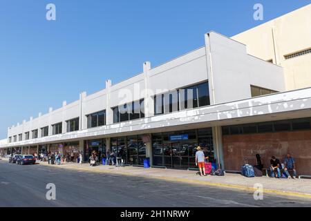 Rodi, Grecia - 13 settembre 2018: Terminal dell'aeroporto di Rodi (RHO) in Grecia. Foto Stock