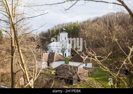 Chiesa Ortodossa nel villaggio di Brankovina, Chiesa dei Santi Arcangeli dal 1830. Comune di Valjevo, Repubblica di Serbia, Europa. Foto Stock