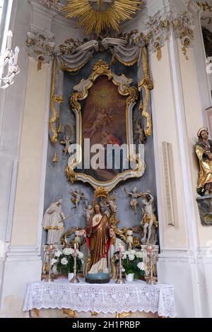 Annunciazione di Maria Vergine, altare in Maria Vesperbild chiesa in Ziemetshausen, Germania Foto Stock