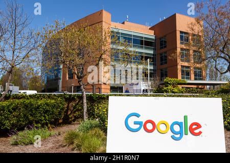 Mountain View, California - 10 Aprile 2019: la sede centrale di Google HQ in Mountain View, California. Foto Stock