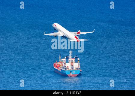 Gibilterra - 30 luglio 2018: British Airways Airbus A320 aereo all'aeroporto di Gibilterra (GIB). Airbus è un costruttore europeo di aeromobili con sede a Tolone Foto Stock