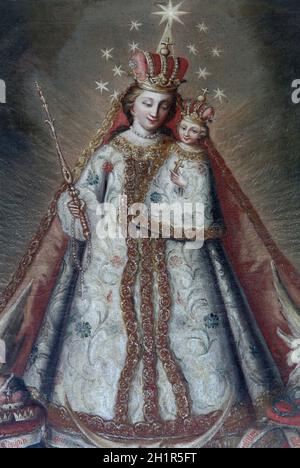 Vergine Maria con Gesù bambino pala nella chiesa di Nostra Signora dei Dolori in Rosenberg, Germania Foto Stock