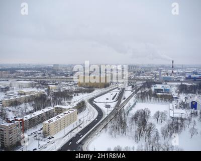 San Pietroburgo, Russia, 29 gennaio 2020. Skyline della città di San Pietroburgo nella neve in vista aerea invernale Foto Stock