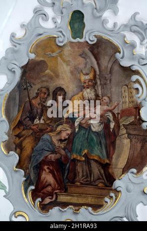 Presentazione di Gesù al tempio, affresco sul soffitto della chiesa di Nostra Signora dei Dolori in Rosenberg, Germania Foto Stock