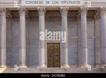 Congresso spagnolo del Palazzo dei deputati. Colonne. Madrid, Spagna Foto Stock