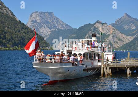 Der Dampfer 'Gisela' a Ebensee, Salzkammergut, Österreich, Europa - la barca a vapore 'Gisela' a Ebensee, Salzkammergut, Austria, Europa Foto Stock