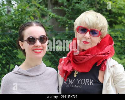 Monika Ehrhardt-Lakomy während der Einweihungsfeier der Reinhard-Lakomy-Straße a Magdeburg Foto Stock