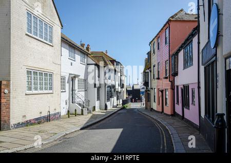 Maggio 2015, Hastings, East Sussex, UK - antichi edifici nella città vecchia di Hastings, Sussex, Regno Unito nella città vecchia di Hastings, Sussex, Regno Unito Foto Stock