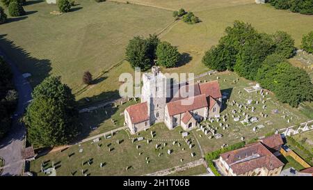 Vista aerea della chiesa di St Mary e di All Saints nel villaggio di Boxley, Kent, Regno Unito Foto Stock