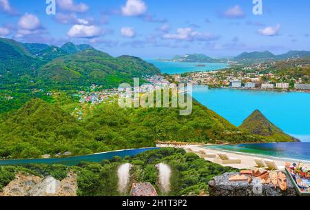 Il collage sulle belle spiagge di Santa Lucia, nelle Isole dei Caraibi Foto Stock