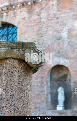 Roma, Italia - 10 ottobre 2020: Terme di Diocleziano del III secolo, rovine di antiche terme romane, Museo Nazionale Romano Foto Stock