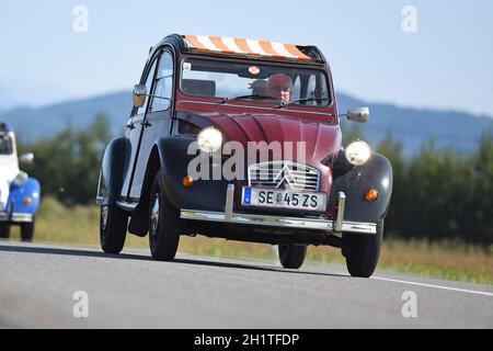 U30-Treffen im Almtal für Fahrzeuge mit weniger als 30 PS, Österreich, Europa - U30 riunione ad Almtal per veicoli con meno di 30 CV, Austria, Euro Foto Stock