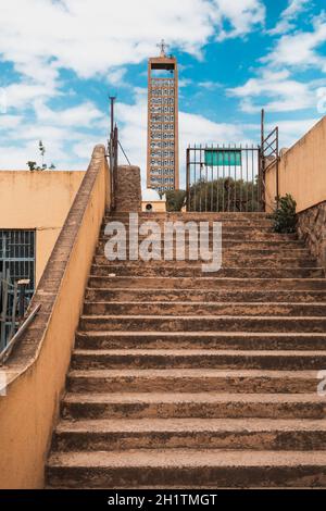 scale per il museo del cristianesimo nella Chiesa di nostra Signora Santa Maria di Sion, il luogo più sacro per tutti gli etiopi ortodossi in Axum, Etiopia. Foto Stock