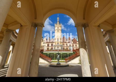 Schwerin Castello Schweriner Schloss Orangerie Parlamento Governo Mecklenburg-Vorpommern in Germania riferimento anatomico Foto Stock