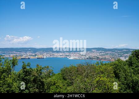 Trieste, Italia. 13 giugno 2021. La vista panoramica della città Foto Stock