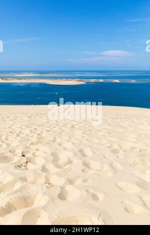 Vista dalla duna del Pilat, le più alte dune di sabbia in Europa. La Teste de Buch, Baia di Arcachon, Aquitaine, Francia Foto Stock