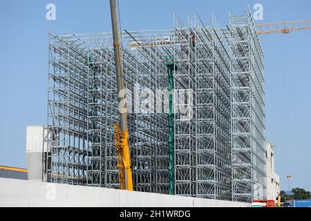 Errichtung eines Hochregallagers a Waldneukirchen, Oberösterreich, Österreich, europa - costruzione di un magazzino ad alta baia a Waldneukirchen, Upper Foto Stock