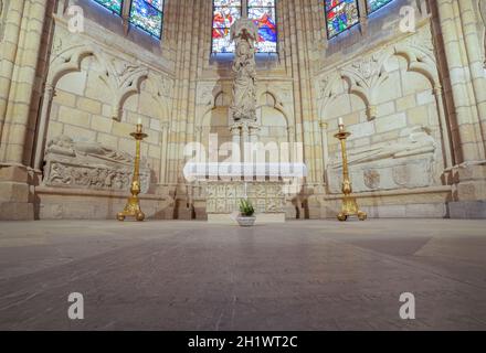 Leon, Spagna - 25 giugno 2019: Cattedrale di Leon al coperto. Cappella della Vergine Maria bianca. Spagna Foto Stock